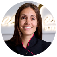Dr Claudia Onsurbe, chirurgien-dentiste, pratique limitée à l’orthodontie